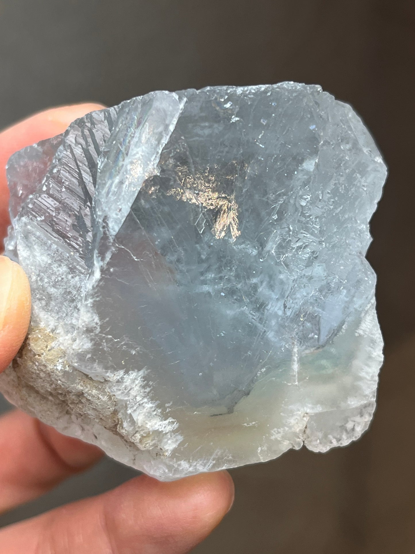 Lys blå Fluoritt, Rå, God kvalitet