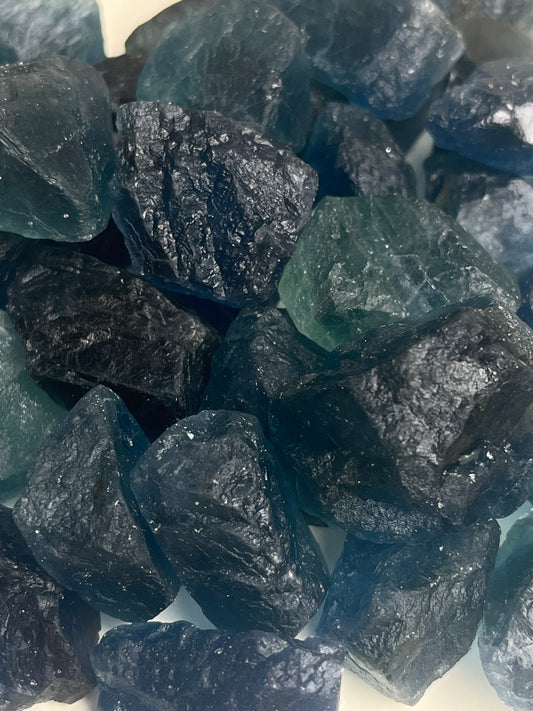 Blågrønn Fluoritt Rå, 20-35mm
