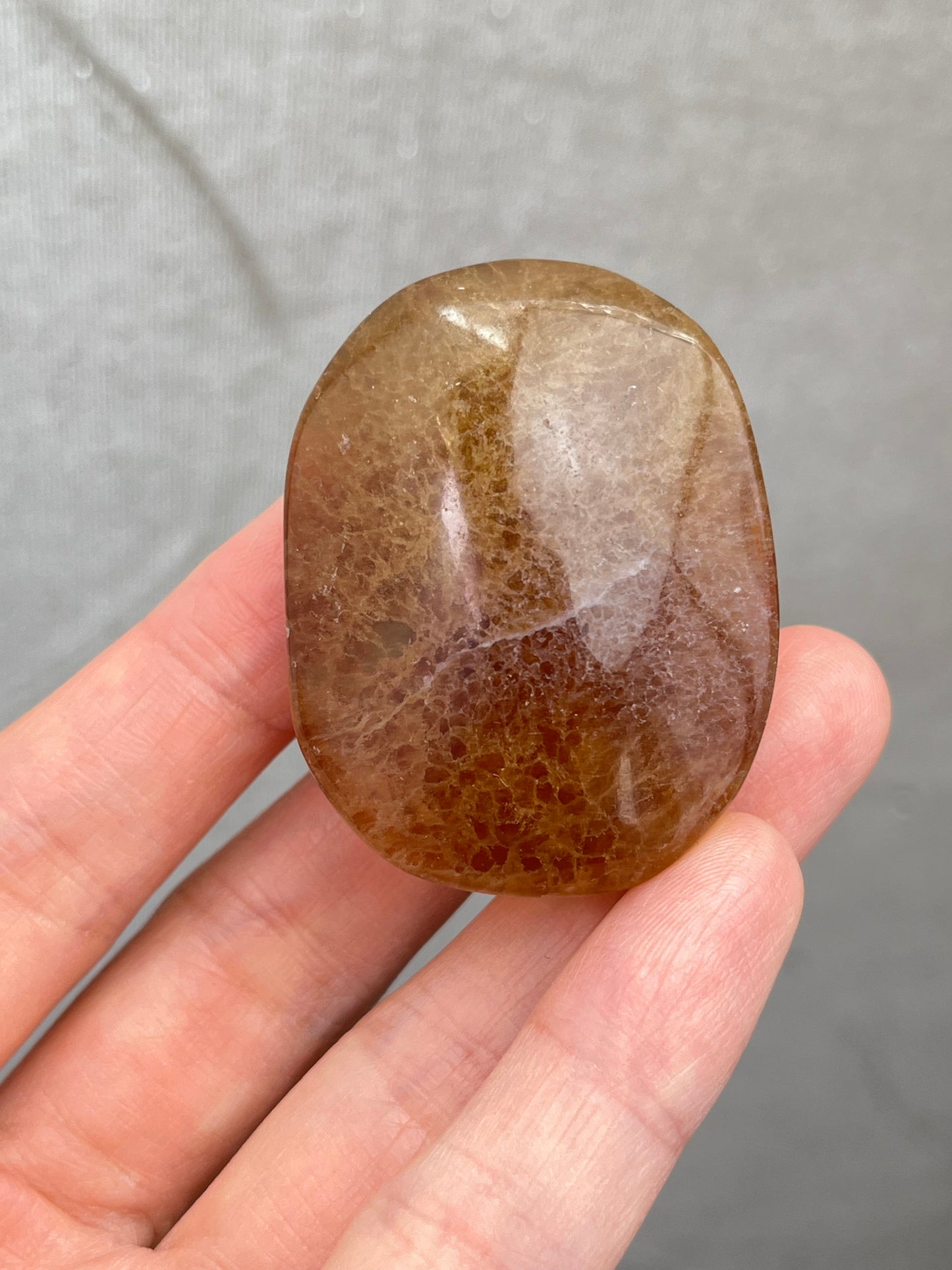 Brun Fluoritt Håndstein 4-5cm