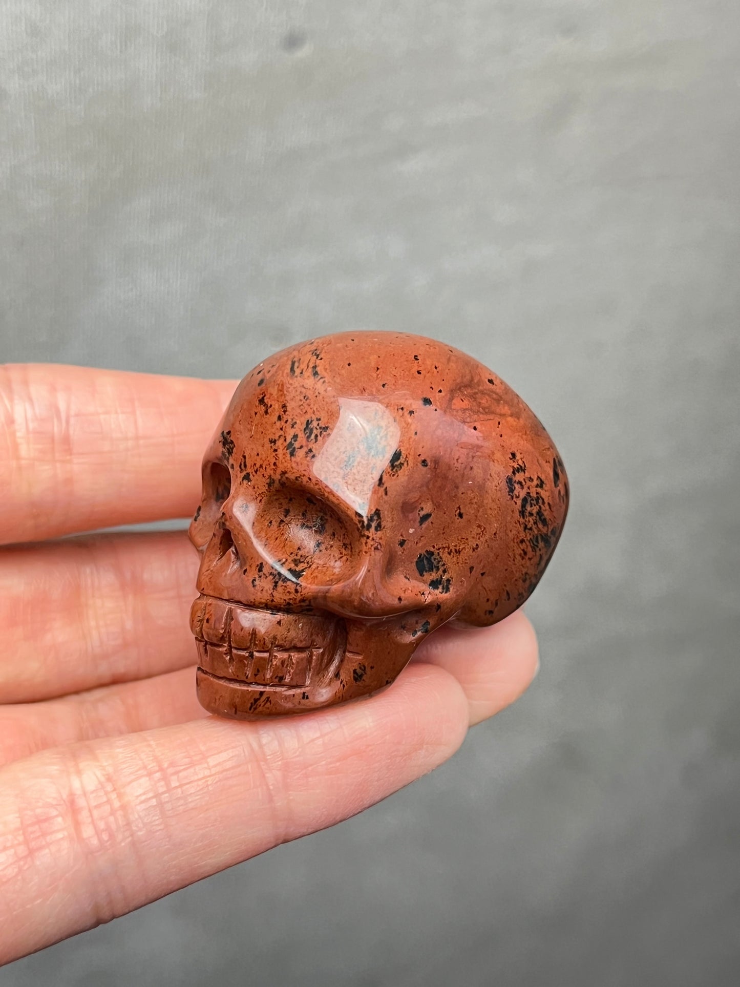 Mahogny rød obsidian Hodeskalle