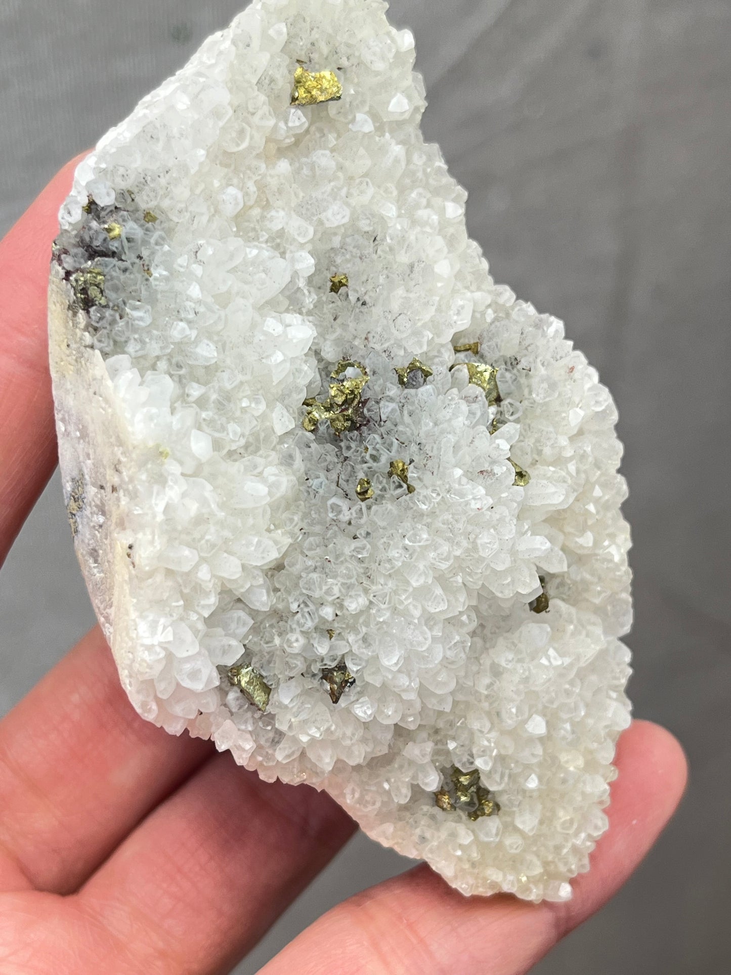 Kvarts med chalcopyritt