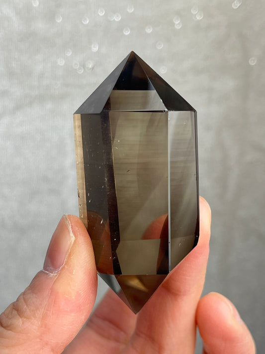 Røykkvarts polert dobbelt terminert, God kvalitet