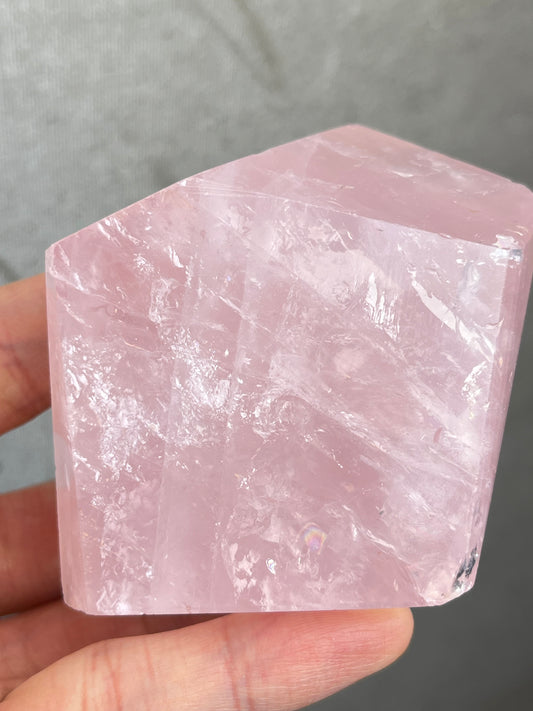 Rosenkvarts fri form D