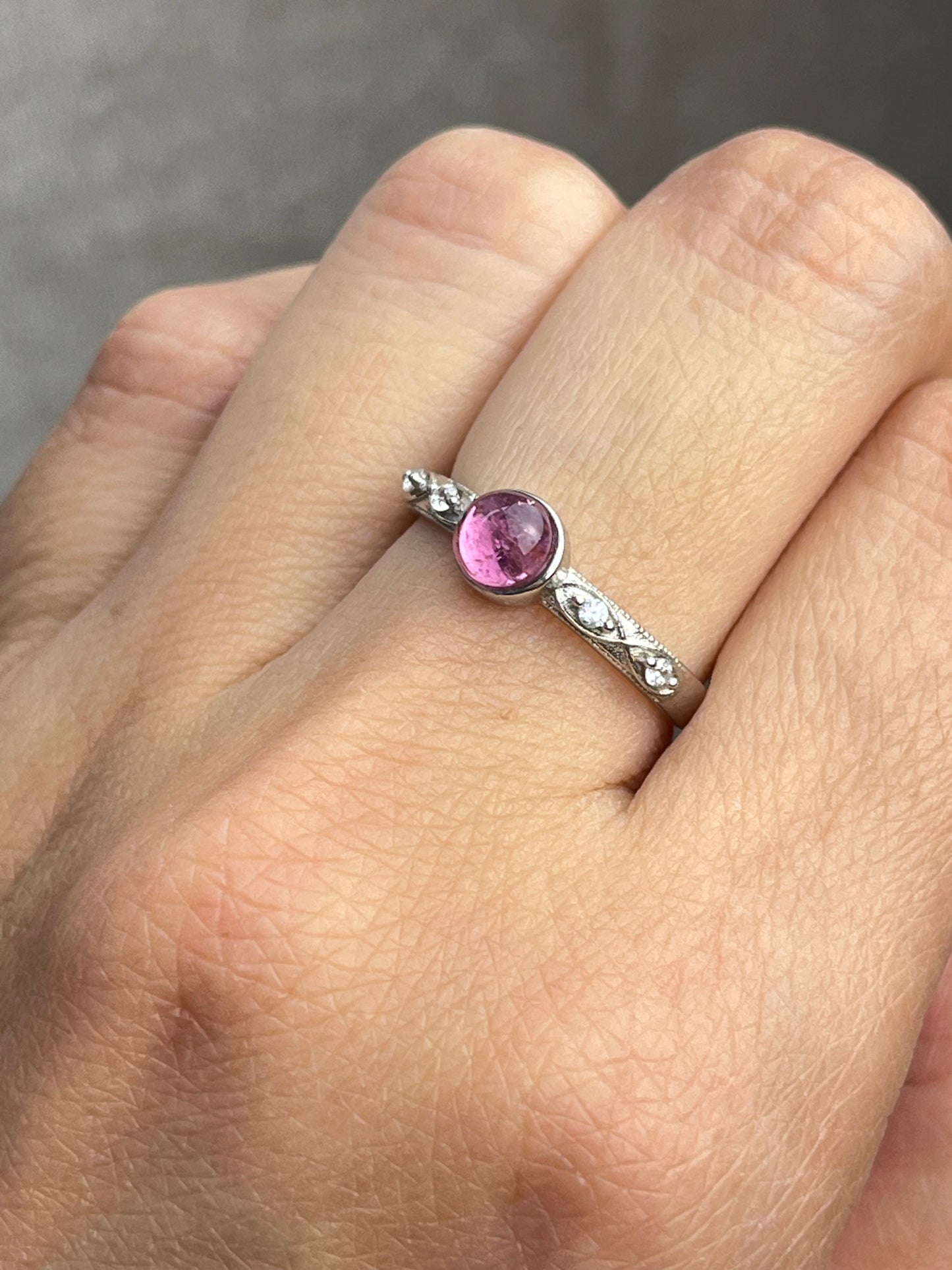 Ring med Rosa Turmalin i 925 sterling sølv