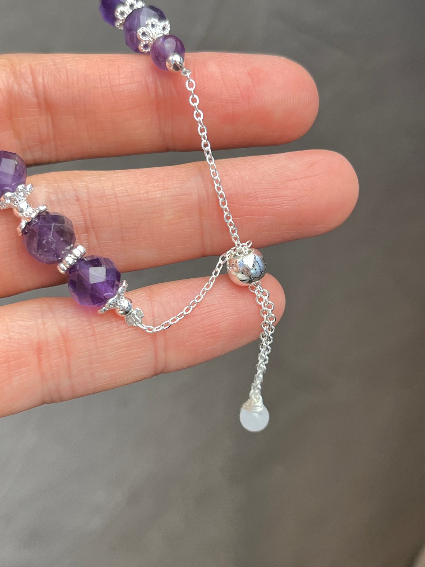 Ametyst- Håndlaget armbånd