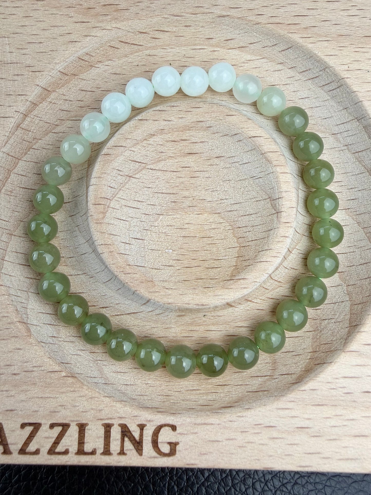 Jade, Nefritt armbånd 6mm+