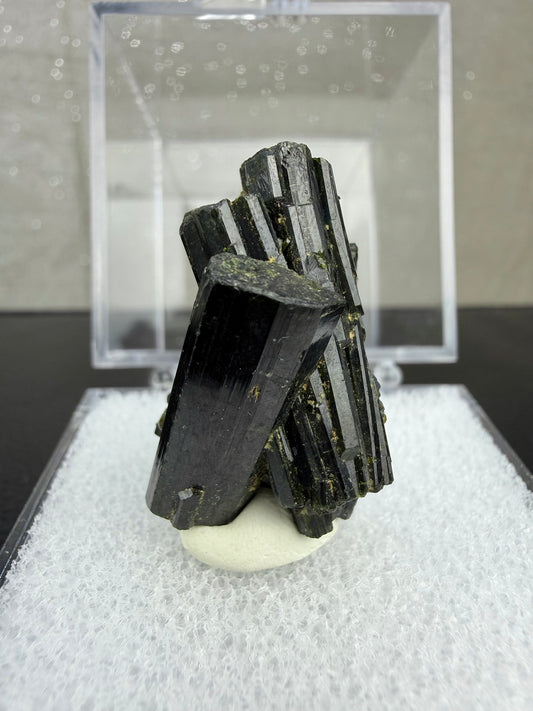 Epidote med boks, Italia