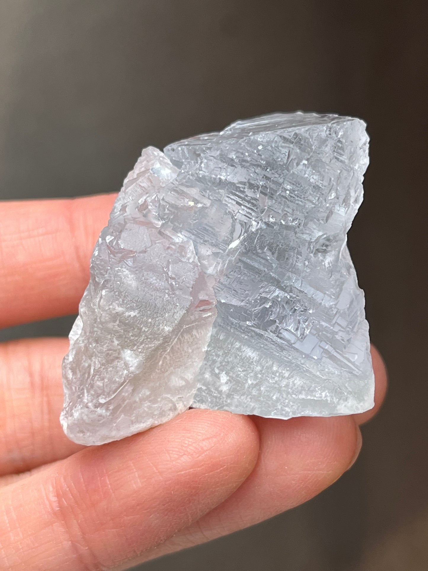 Lys blå Fluoritt, Rå, God kvalitet