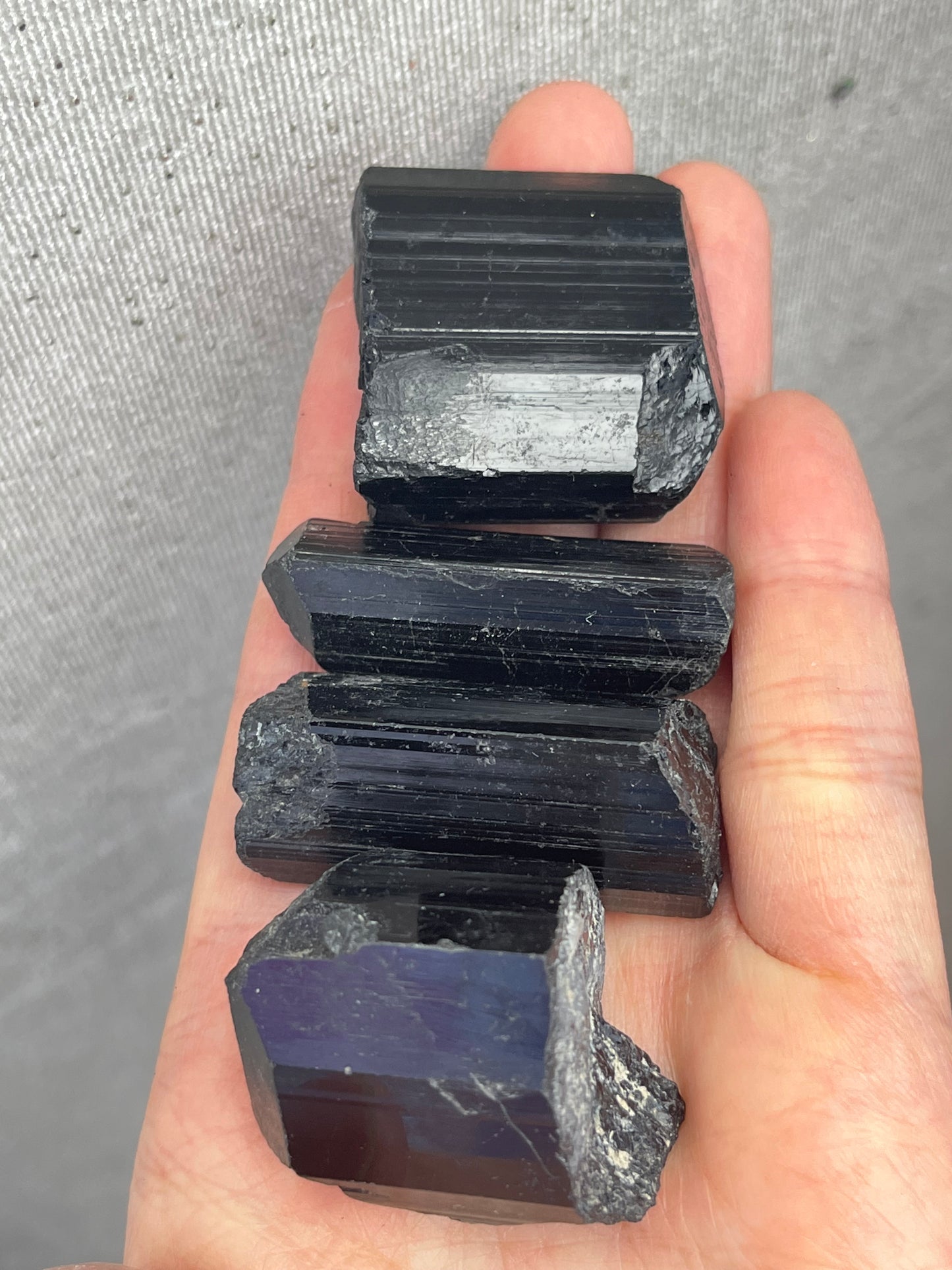 Svart Turmalin Rå 2-4cm