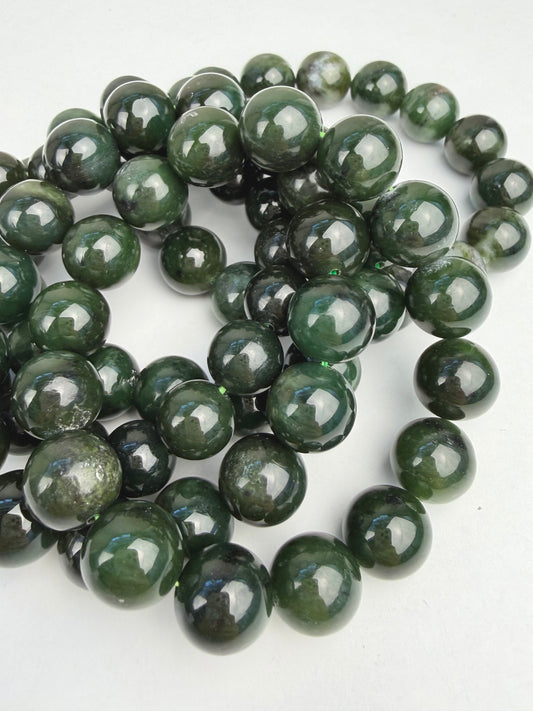 Jade, Nefritt armbånd 12mm+