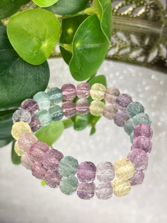 Utskåret fluorittarmbånd 9mm+