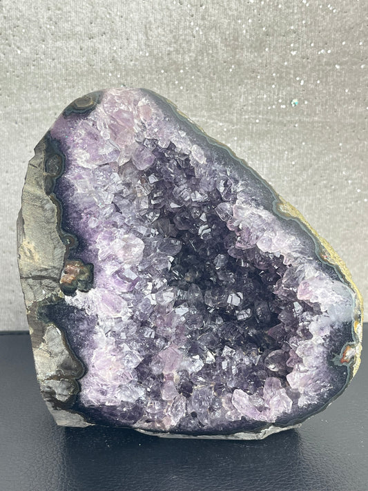 Ametyst geode XL 13cm, 1.25kg
