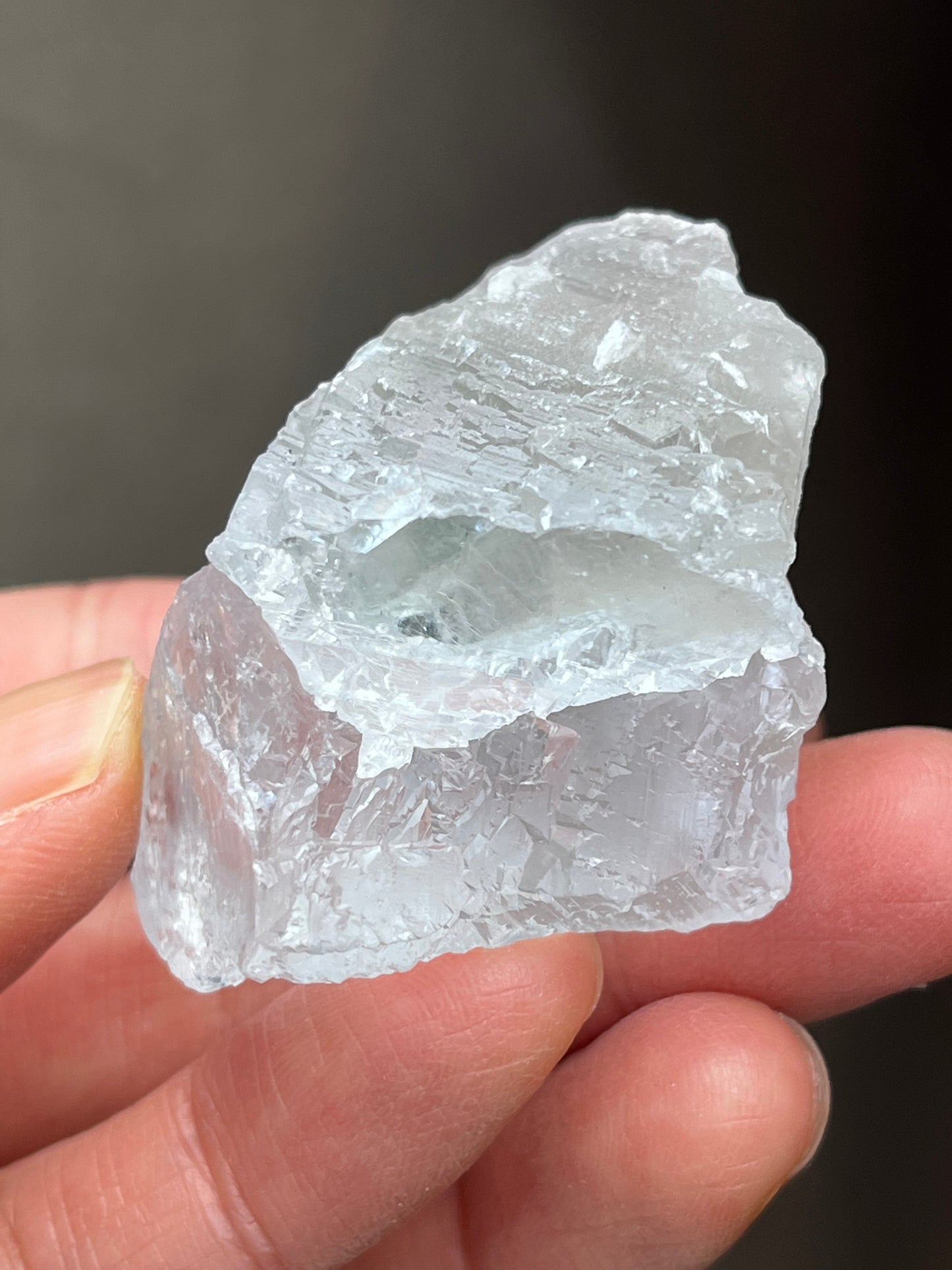 Lys blå Fluoritt, Rå, God kvalitet