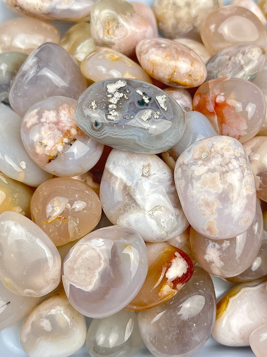 Blomster Agat tromlet 25-35mm