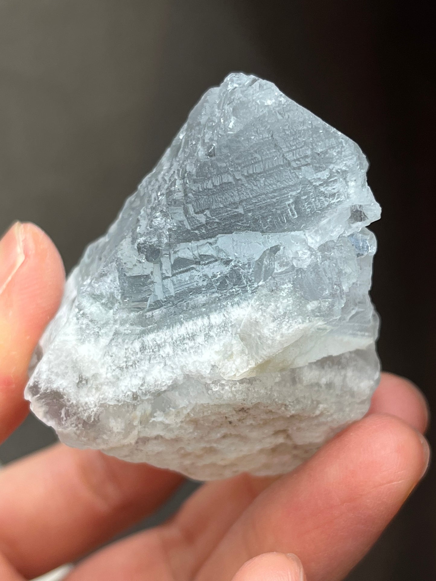 Lys blå Fluoritt, Rå, God kvalitet