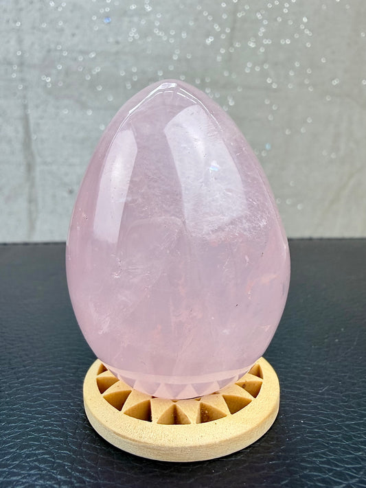 Rosenkvarts Egg