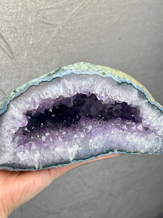 Ametyst geode XL,1.2kg