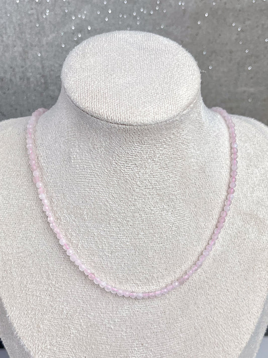 Rosenkvarts Halskjede