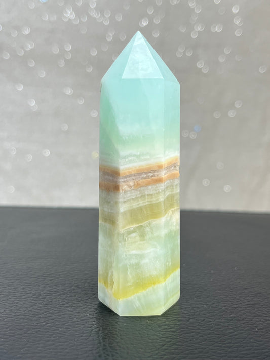Grønn kalsitt tårn(pistasj kalsitt)
