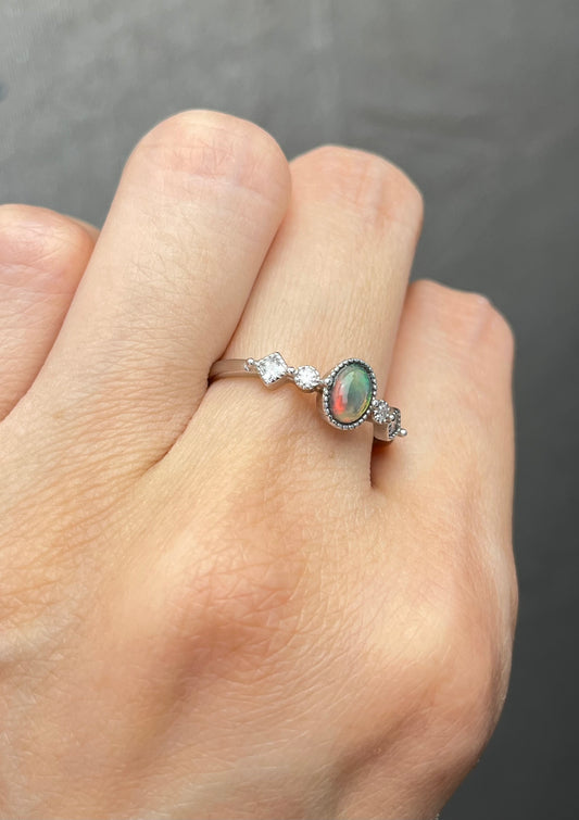 Ring med Opal,svart i 925 sterling sølv