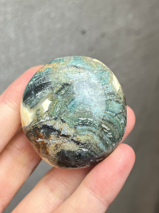 Jaspis(Cosmic jaspis) Håndstein