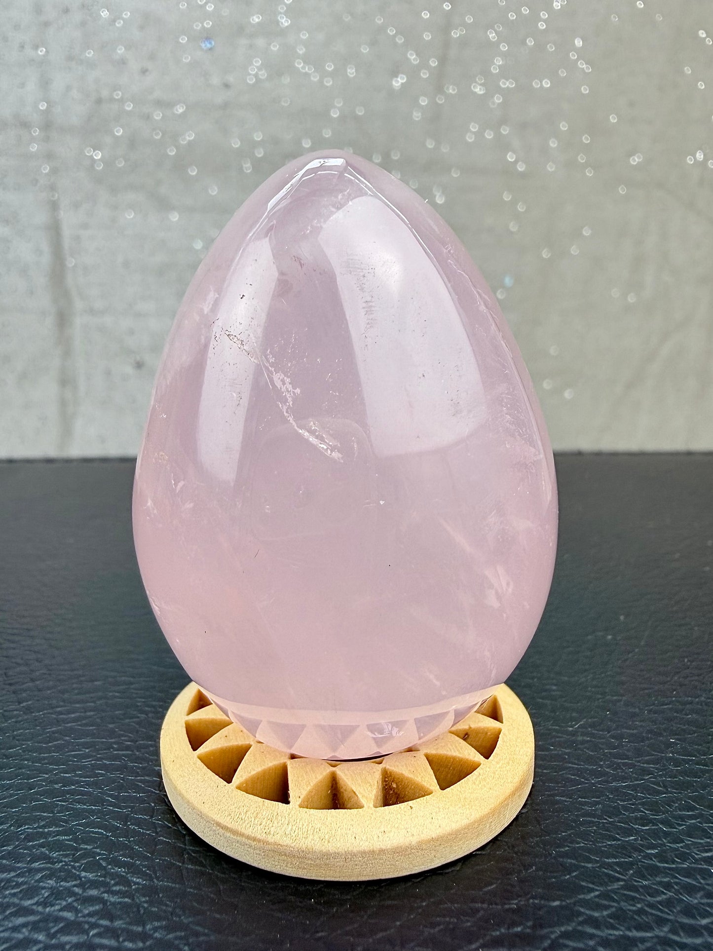 Rosenkvarts Egg