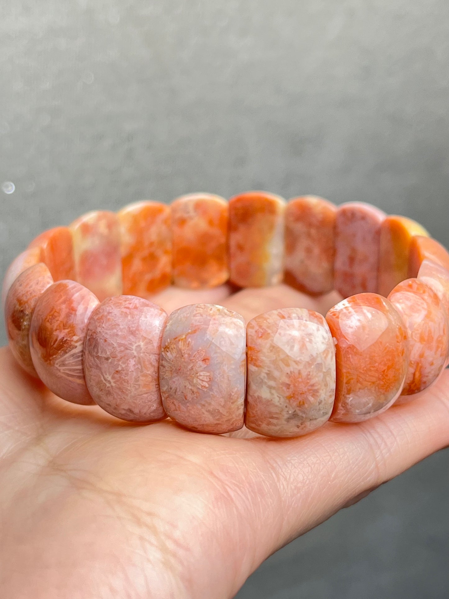 Agatisert Korall armbånd 18mm+