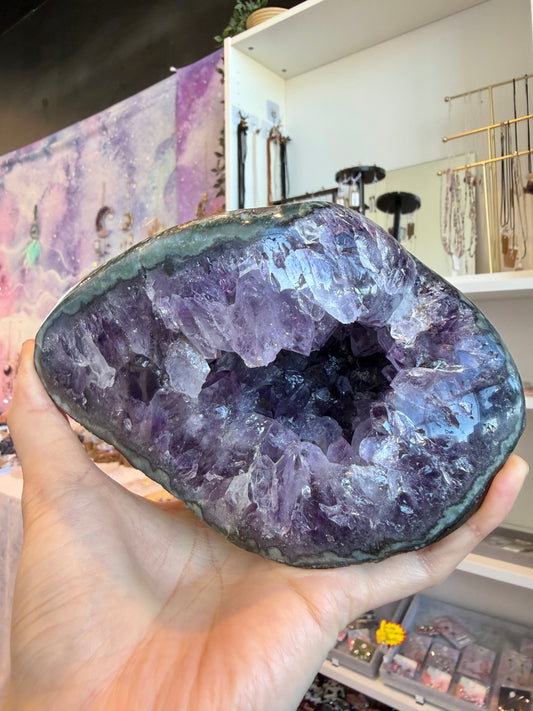 Ametyst geode XL, 15cm,1.4kg