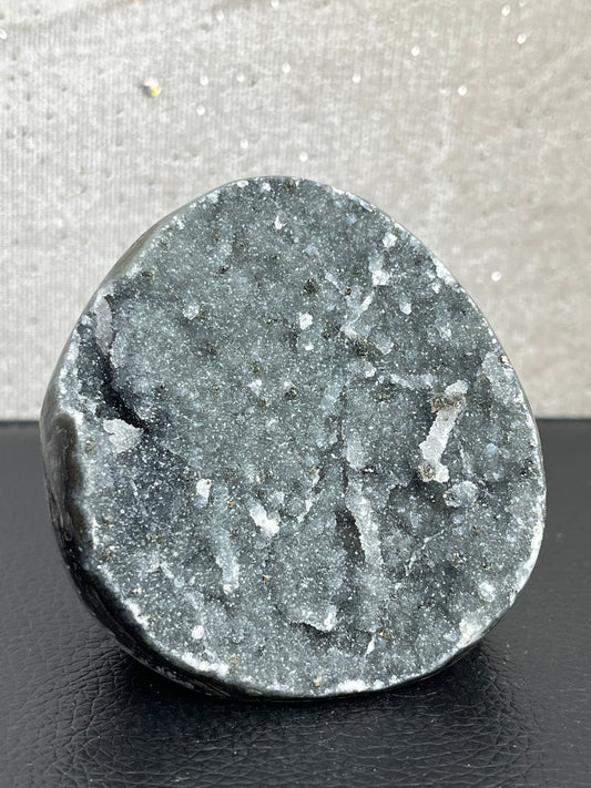 Druzy Kvarts, Grå/Svart