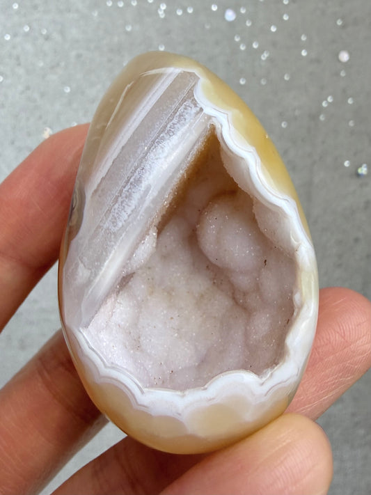 Druzy agat egg