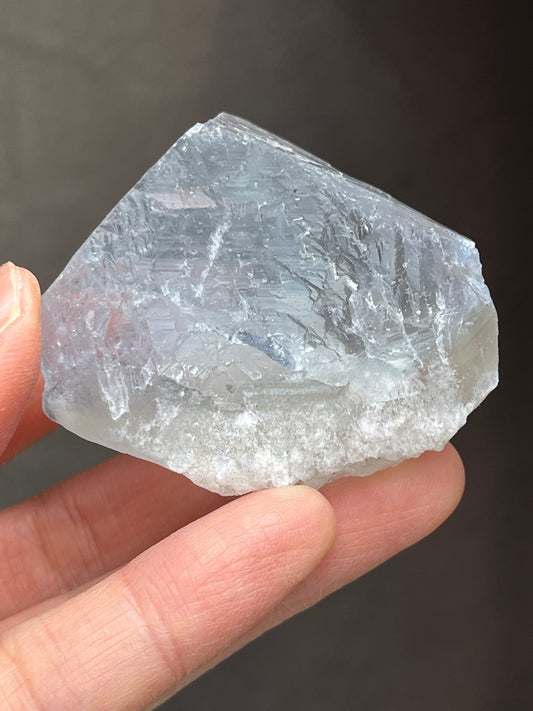 Lys blå Fluoritt, Rå, God kvalitet