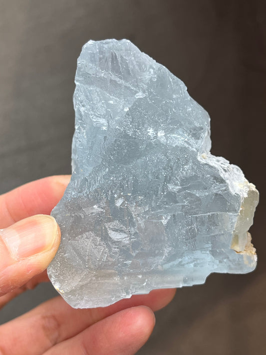 Lys blå Fluoritt, Rå, God kvalitet