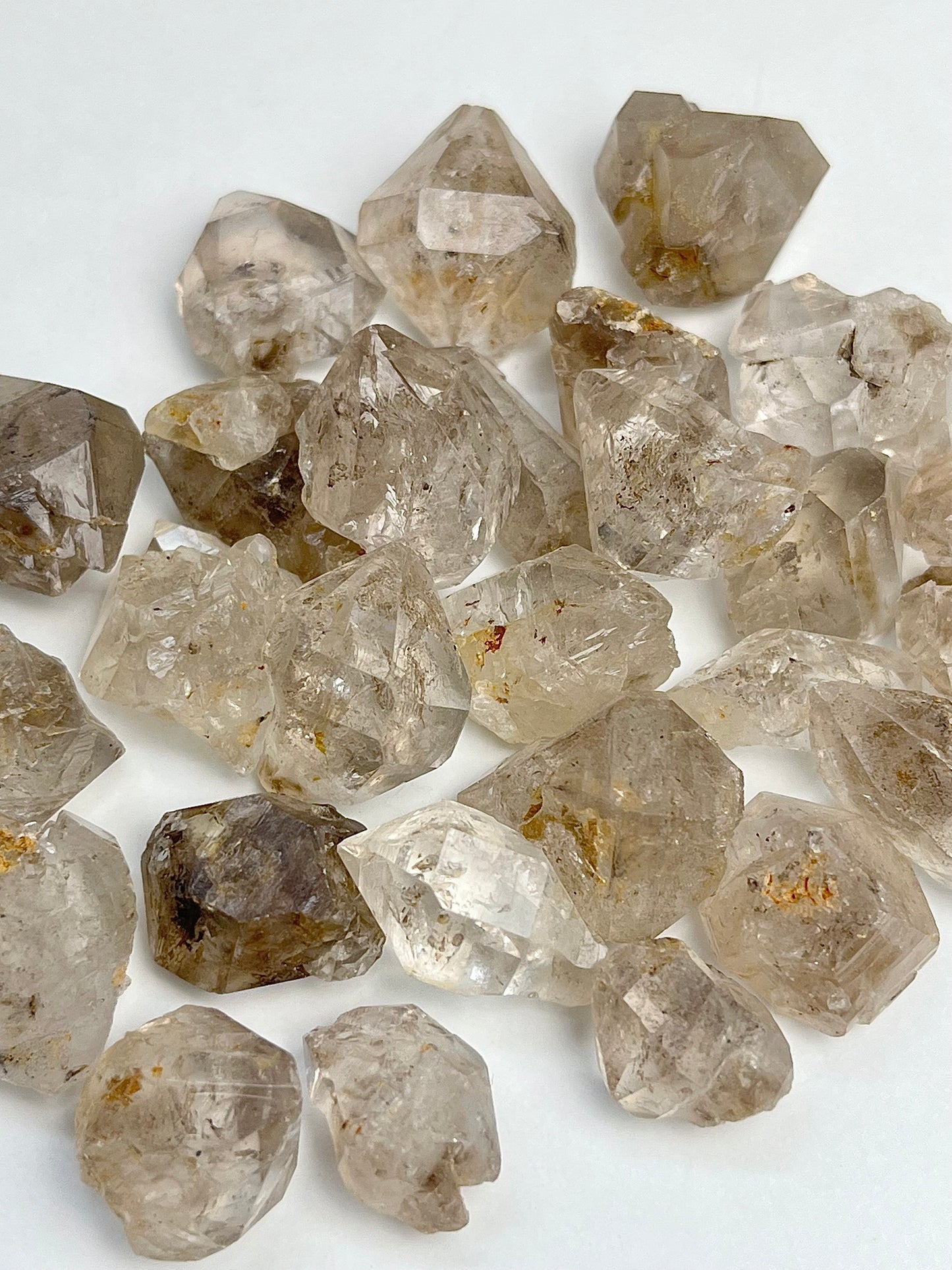 Raw Petroleum Quartz 14-20mm