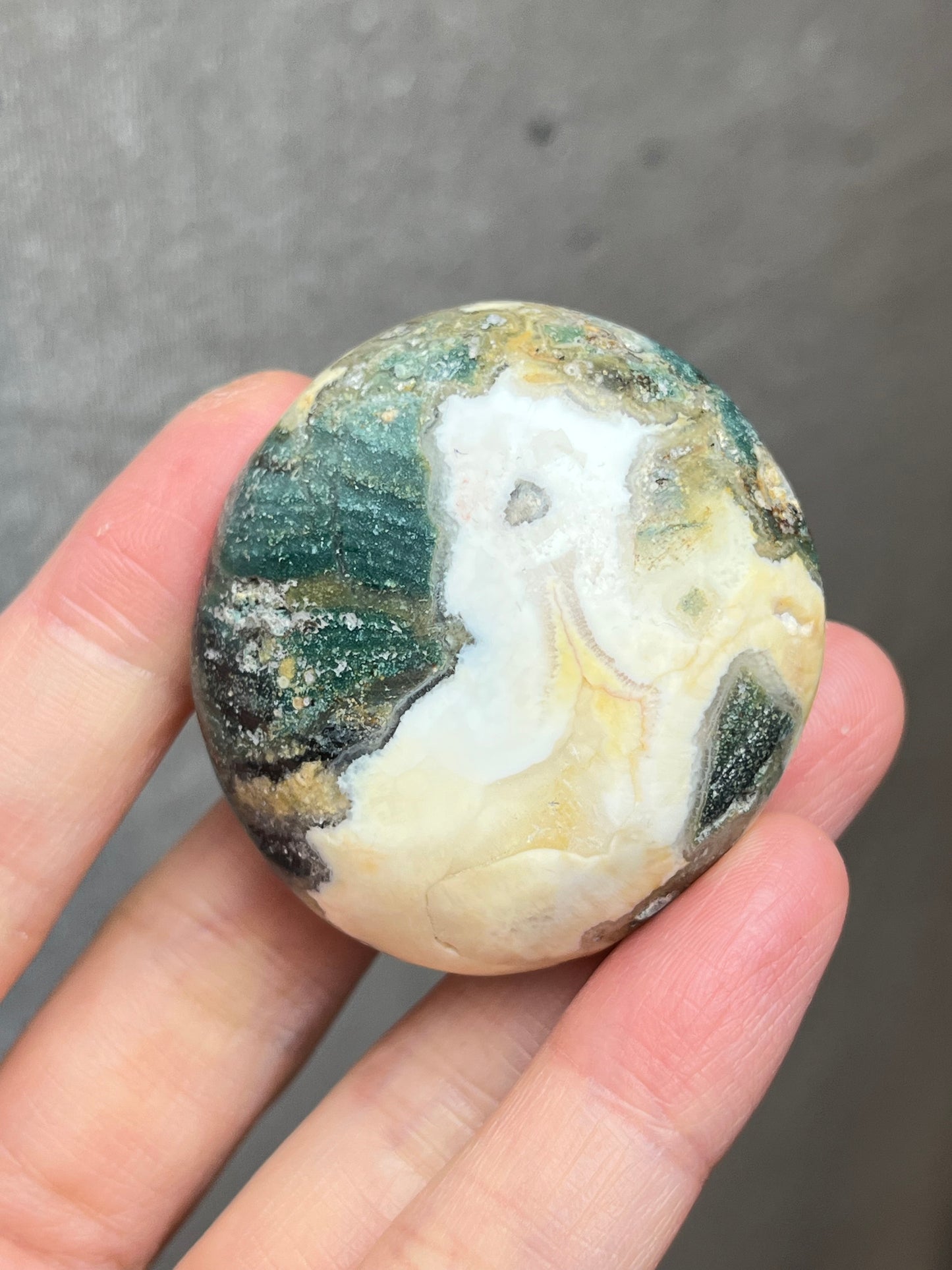 Jaspis(Cosmic jaspis) Håndstein