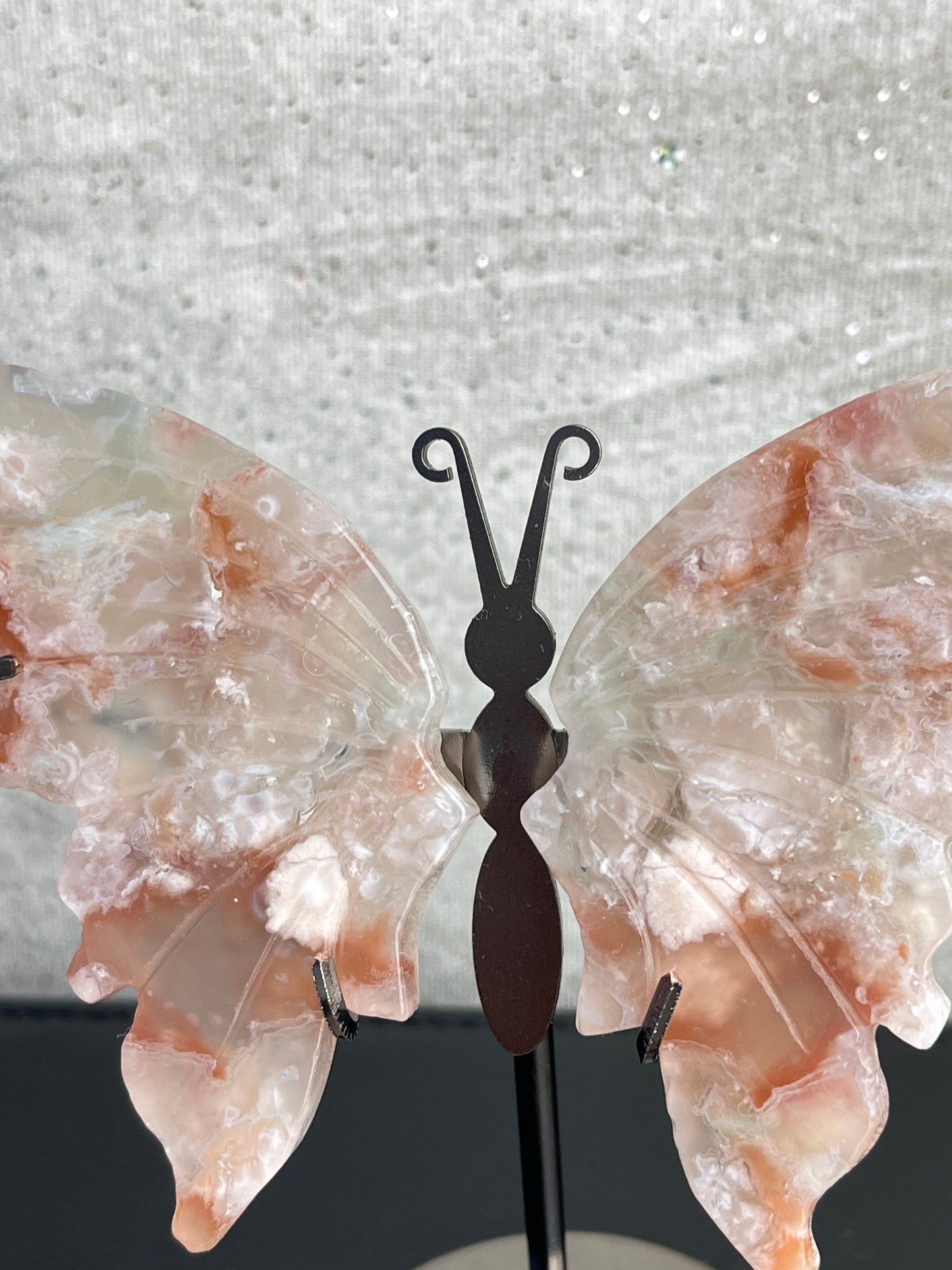 Blomster Agat Vinger (med stand)