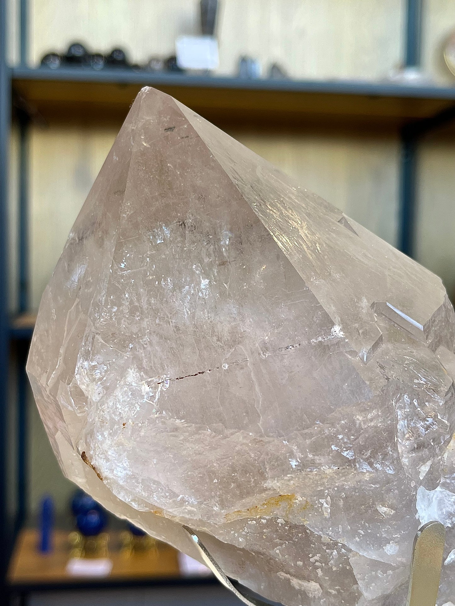 Light Smoky Quartz from Brazil (with stand), 1.7kg