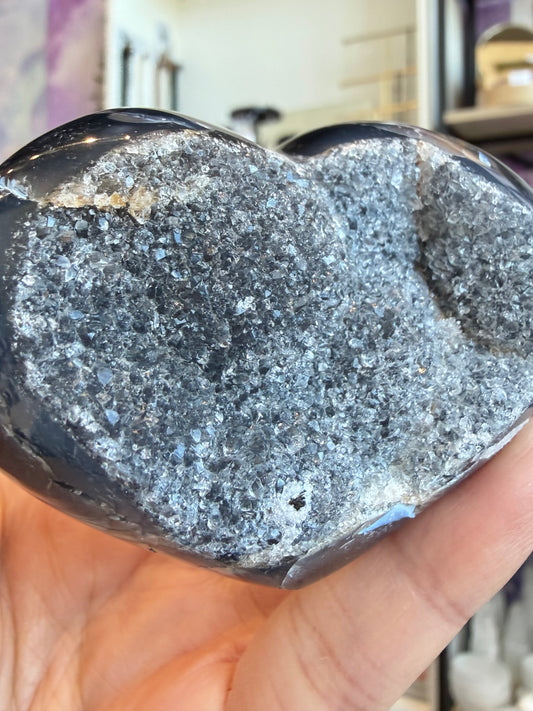 Druzy Kvarts hjerte, Grå/Svart