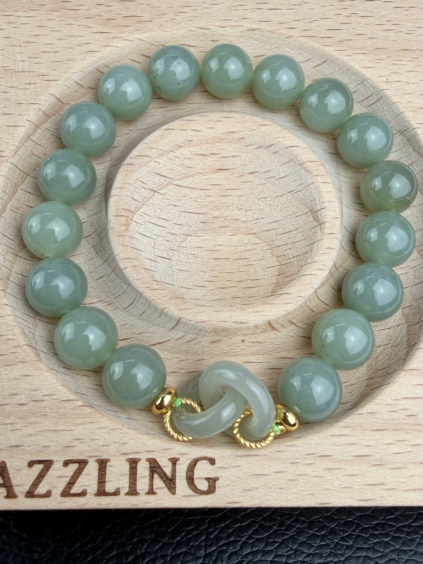 Jade, Nefritt armbånd 10mm+