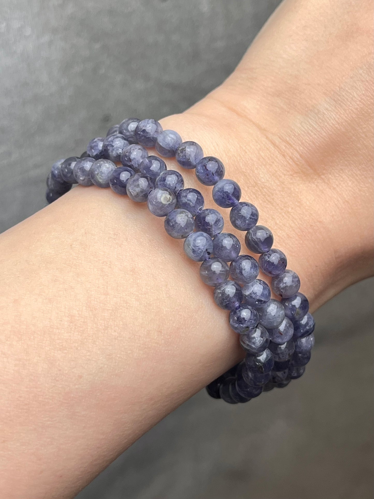Iolitt armbånd 5mm+ (3 ganger rundt armen)