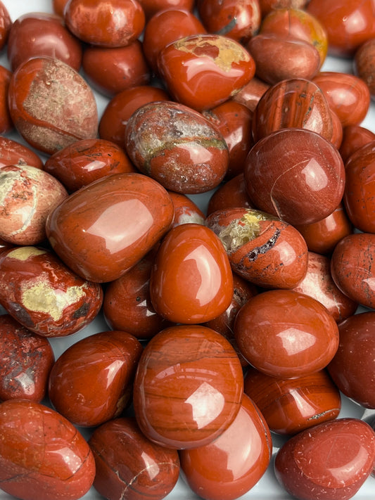 Rød Jaspis tromlet 15-25mm