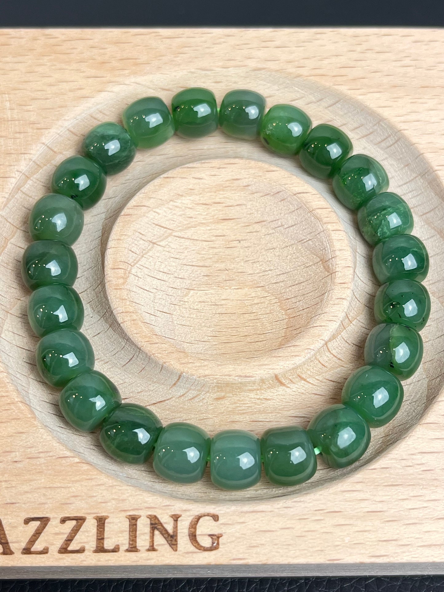 Jade, Nefritt armbånd 9mm+