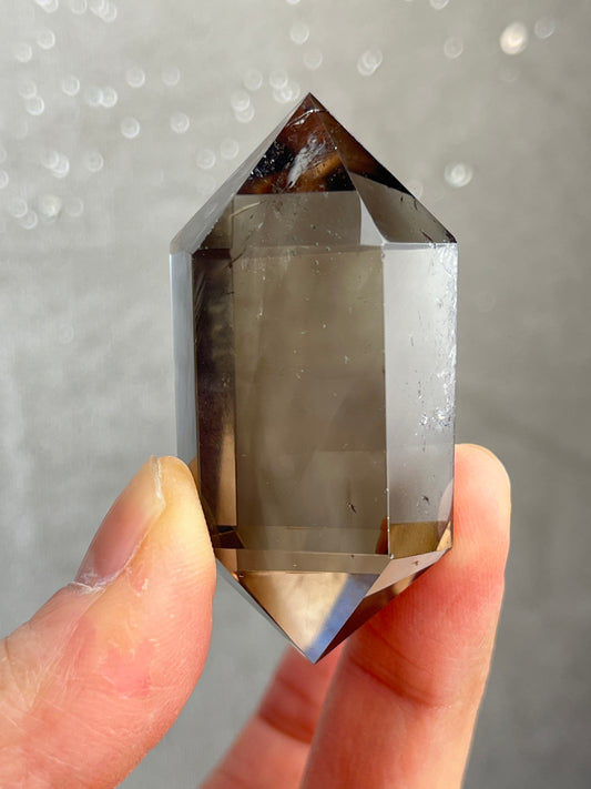 Røykkvarts polert dobbelt terminert, God kvalitet