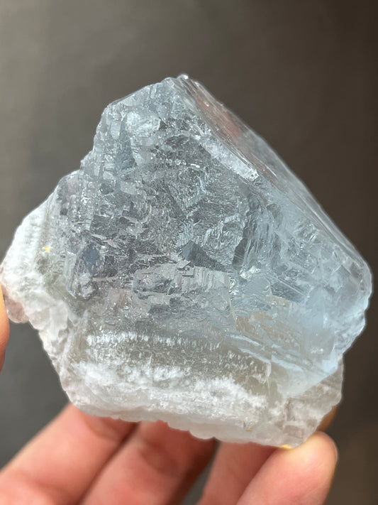 Lys blå Fluoritt, Rå, God kvalitet