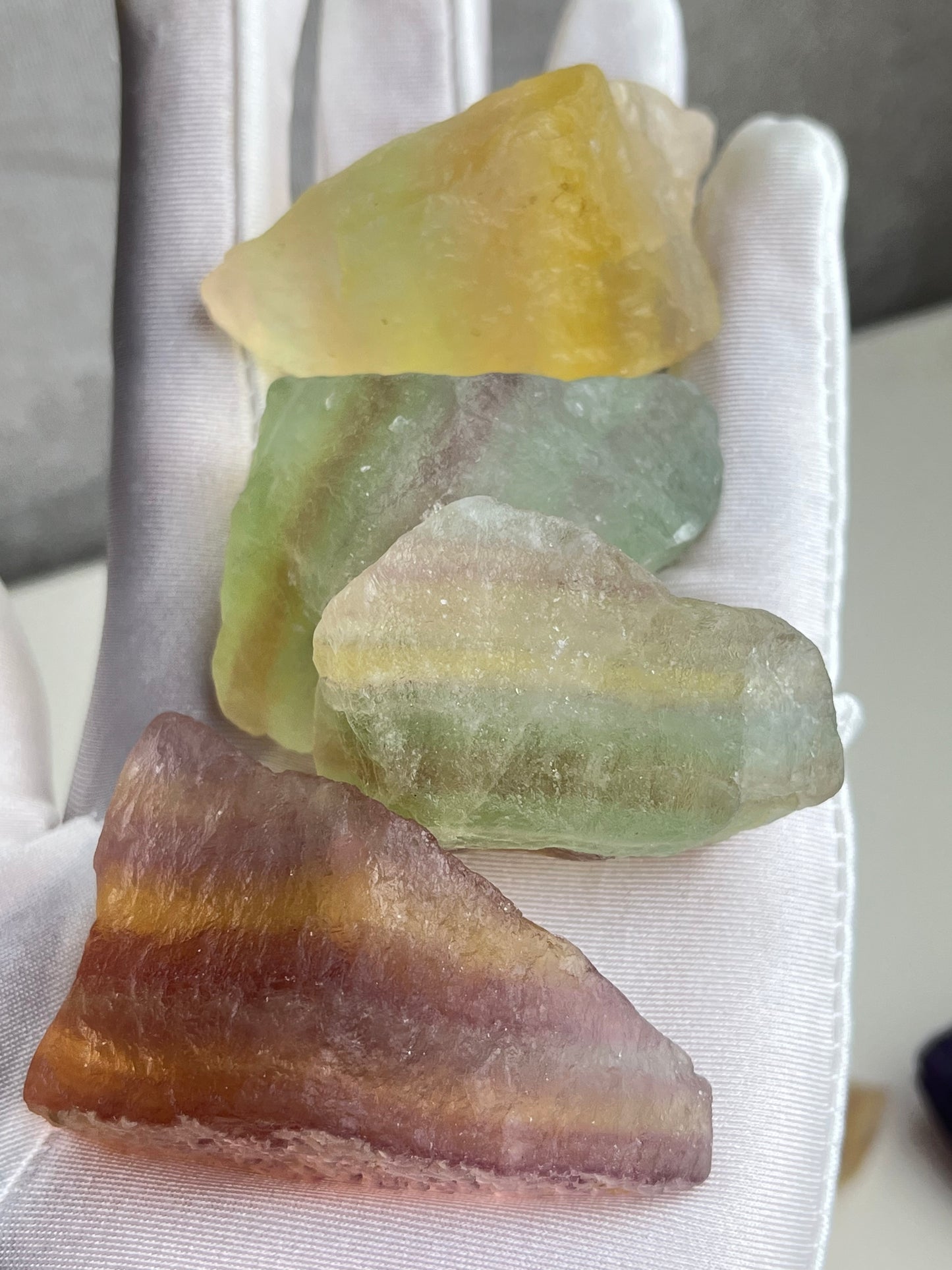 Regnbue Fluoritt, Rå