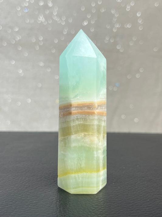 Grønn kalsitt tårn(pistasj kalsitt)