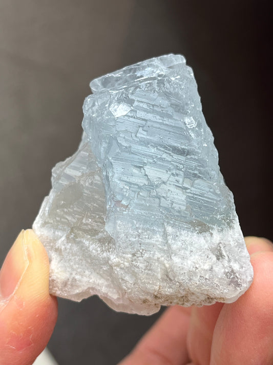 Lys blå Fluoritt, Rå, God kvalitet