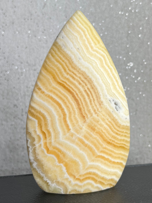 Gul Kalsitt fri form