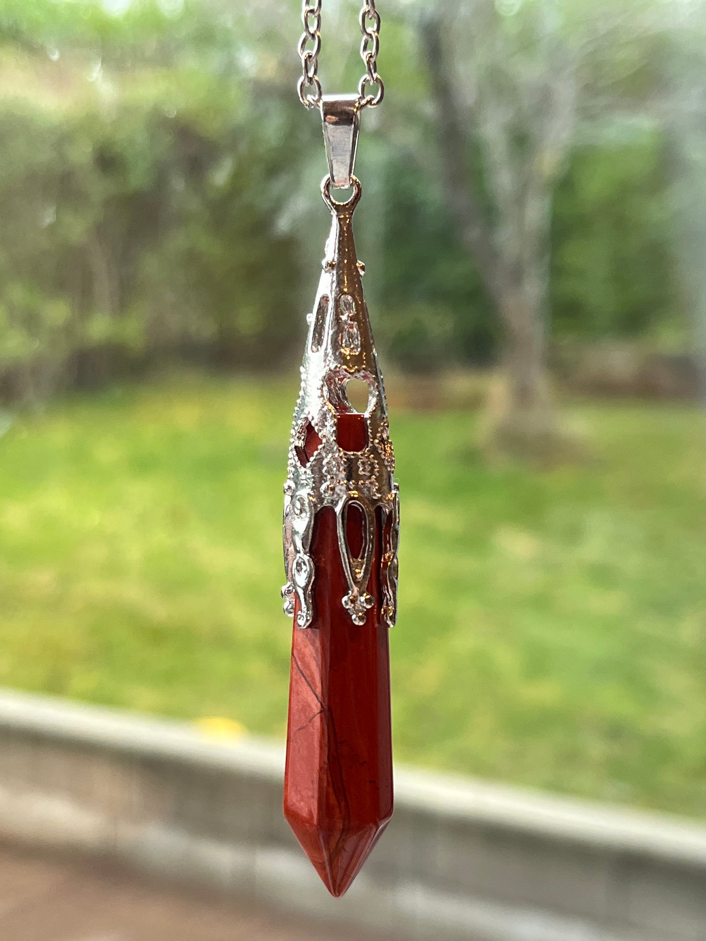 Rød Jaspis Anheng/Pendel med kjede