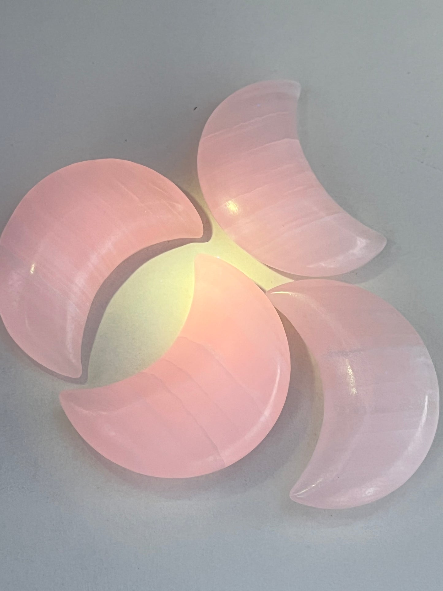 Rosa Kalsitt (Mangano) måne, UV Reaktiv