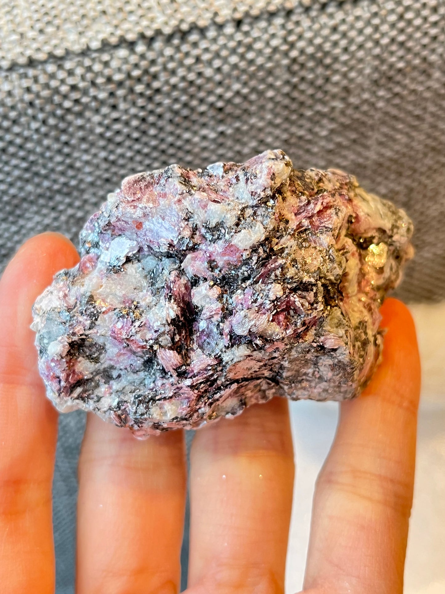 Lepidolitt, Rå 5-8cm